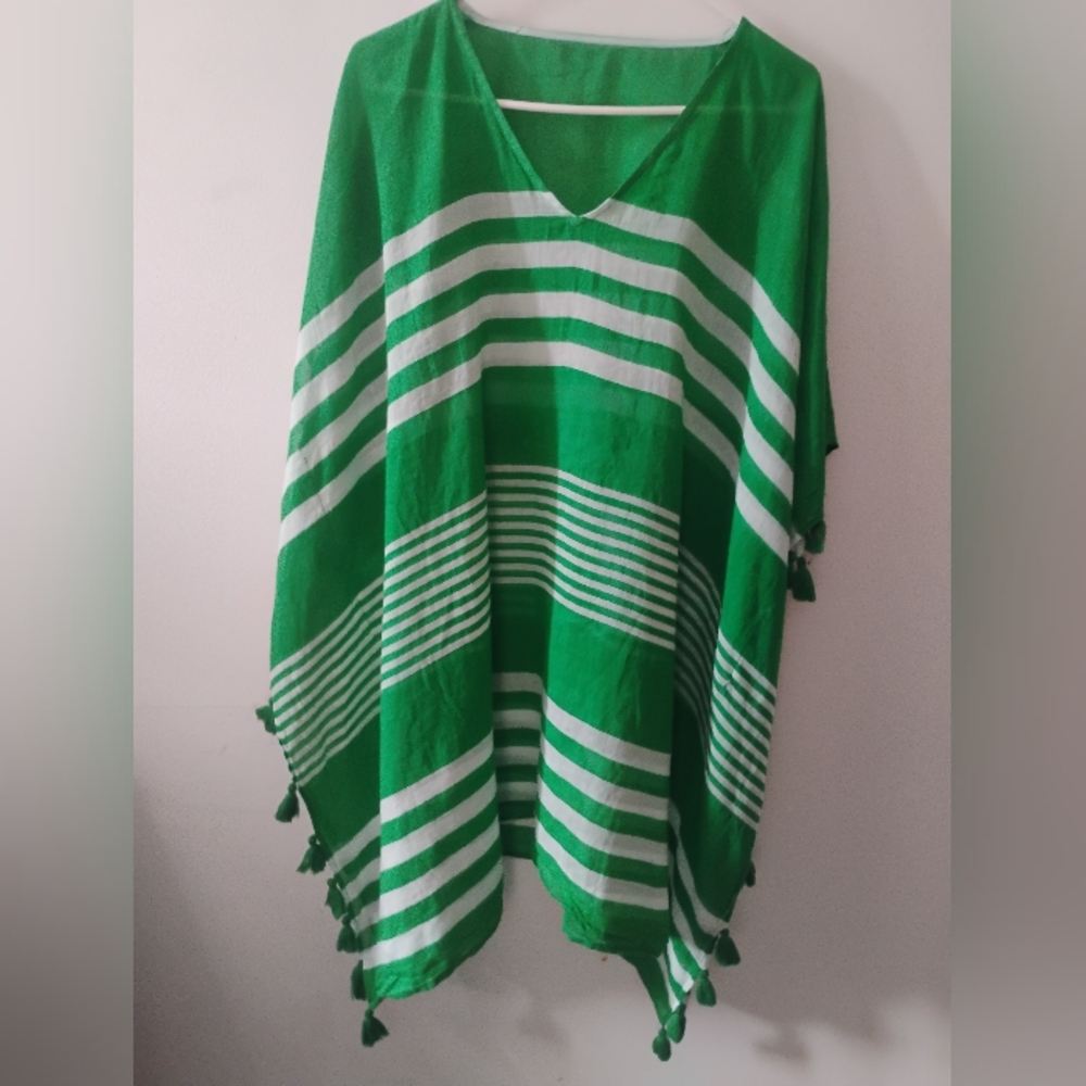 Unknown Brand: Emerald and White Striped Women's Tunic (One Size Fits Most:)